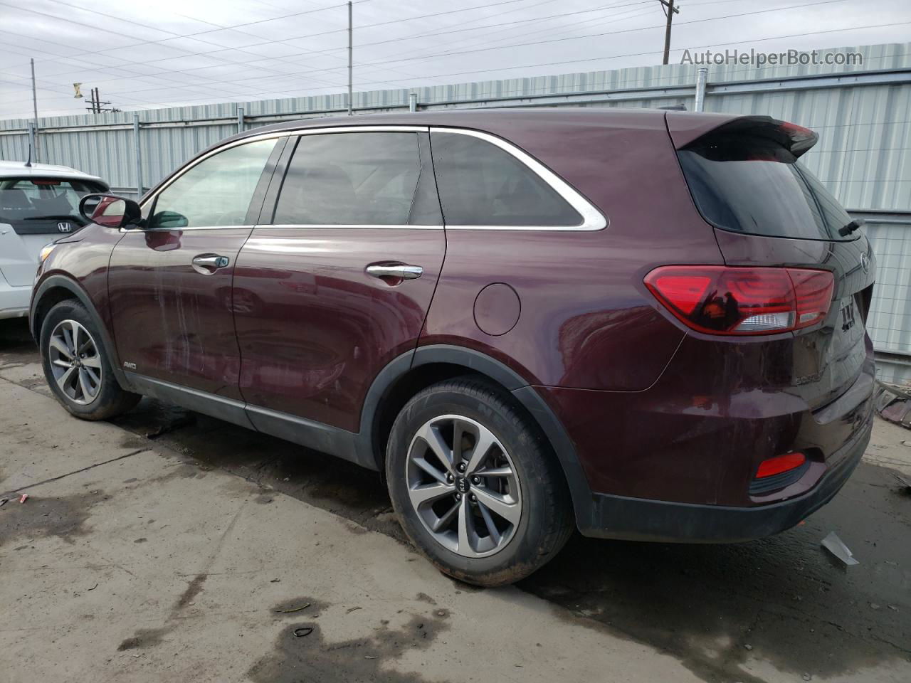 2020 Kia Sorento S Maroon vin: 5XYPGDA58LG692521