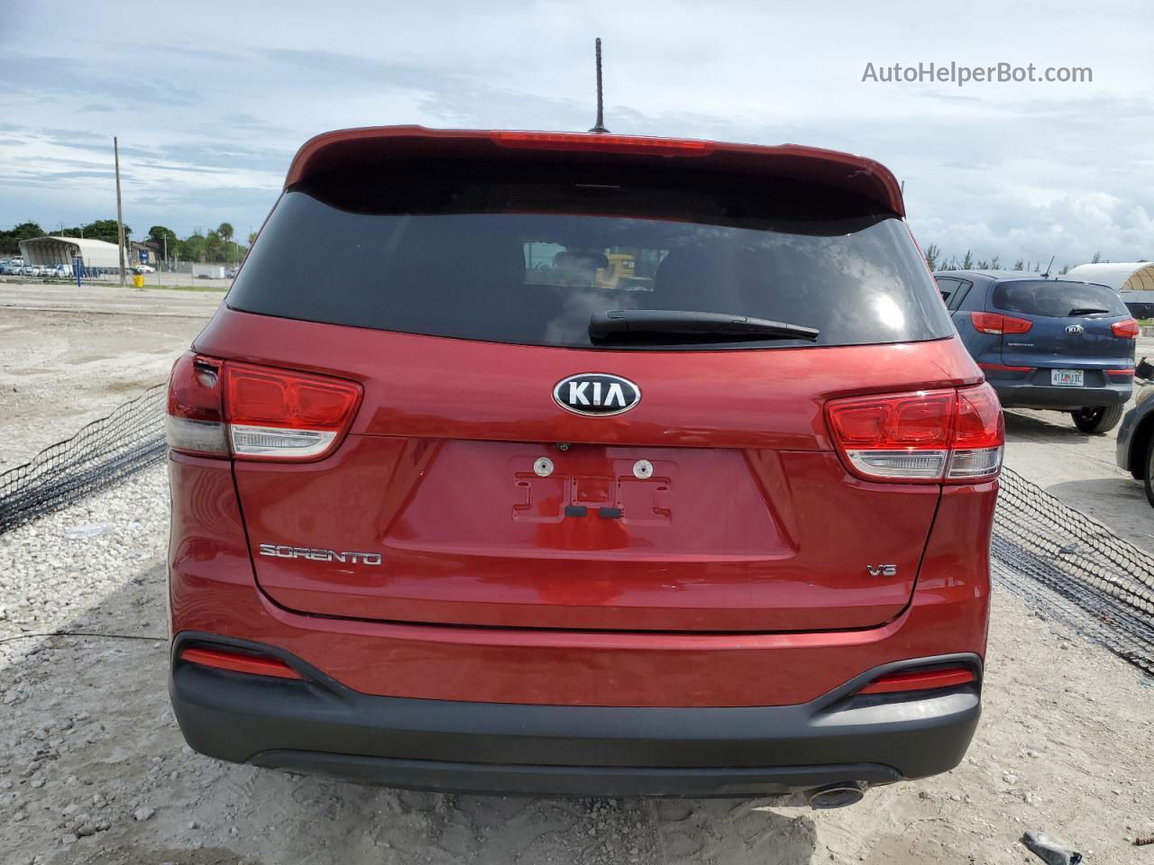 2018 Kia Sorento Lx Красный vin: 5XYPGDA59JG367874