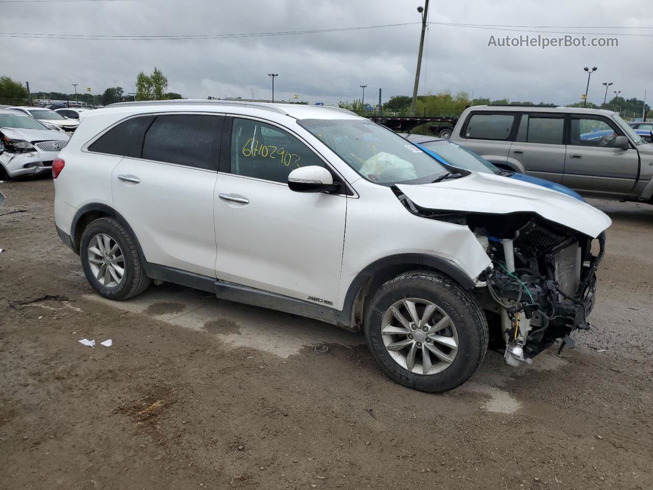 2018 Kia Sorento Lx White vin: 5XYPGDA5XJG405922