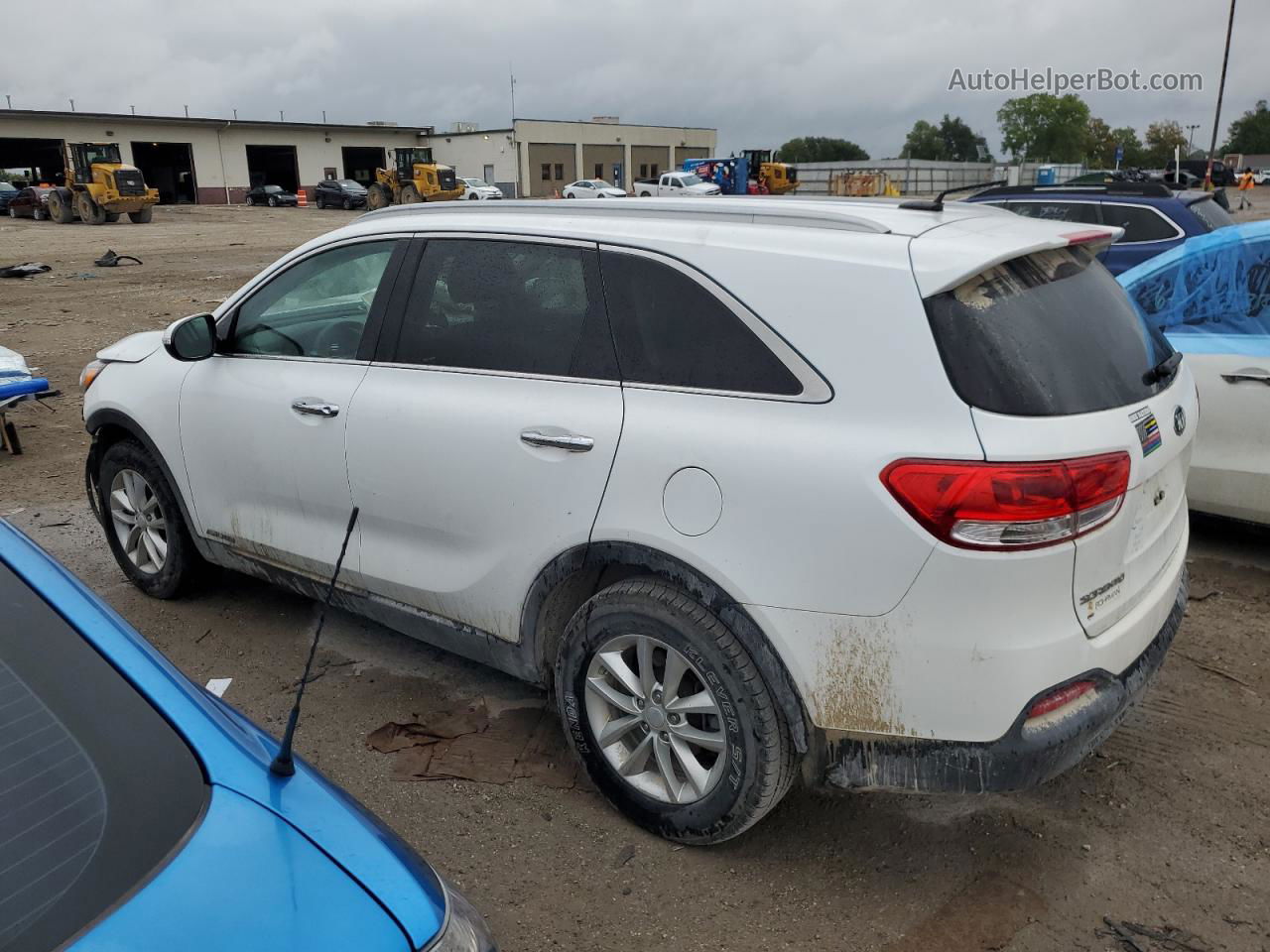 2018 Kia Sorento Lx White vin: 5XYPGDA5XJG405922