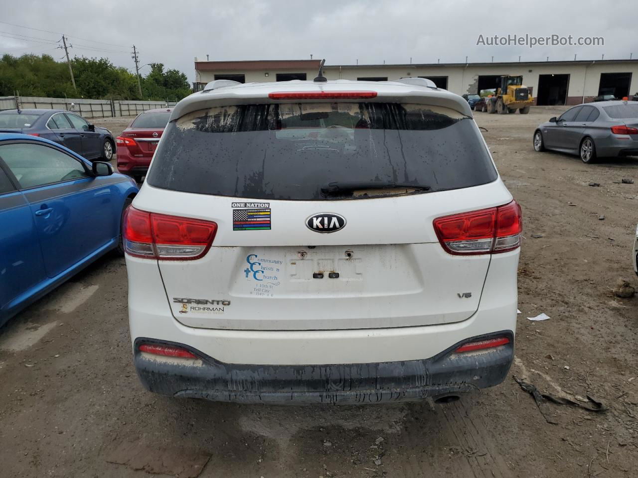 2018 Kia Sorento Lx White vin: 5XYPGDA5XJG405922