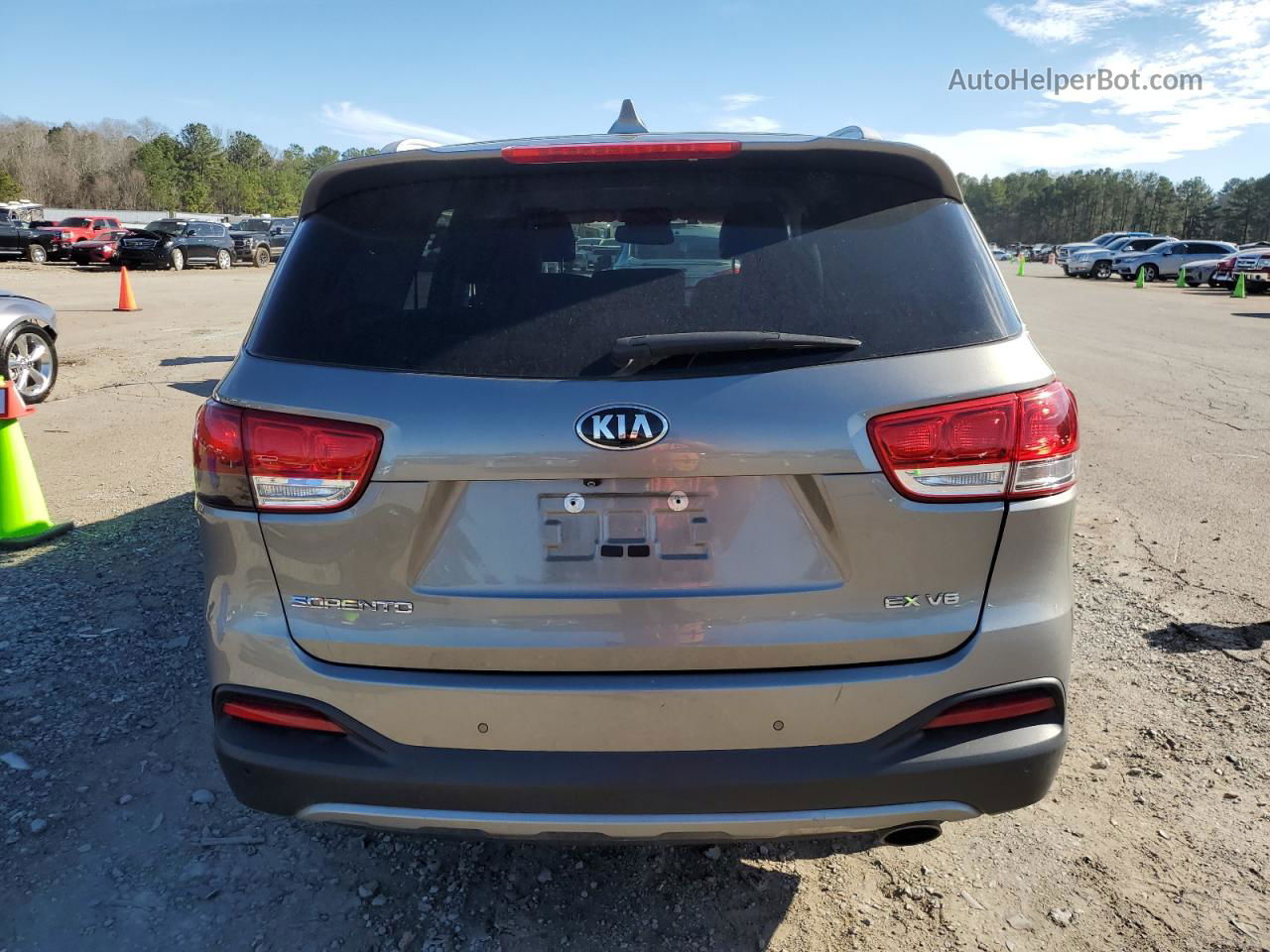 2018 Kia Sorento Ex Silver vin: 5XYPH4A53JG407492