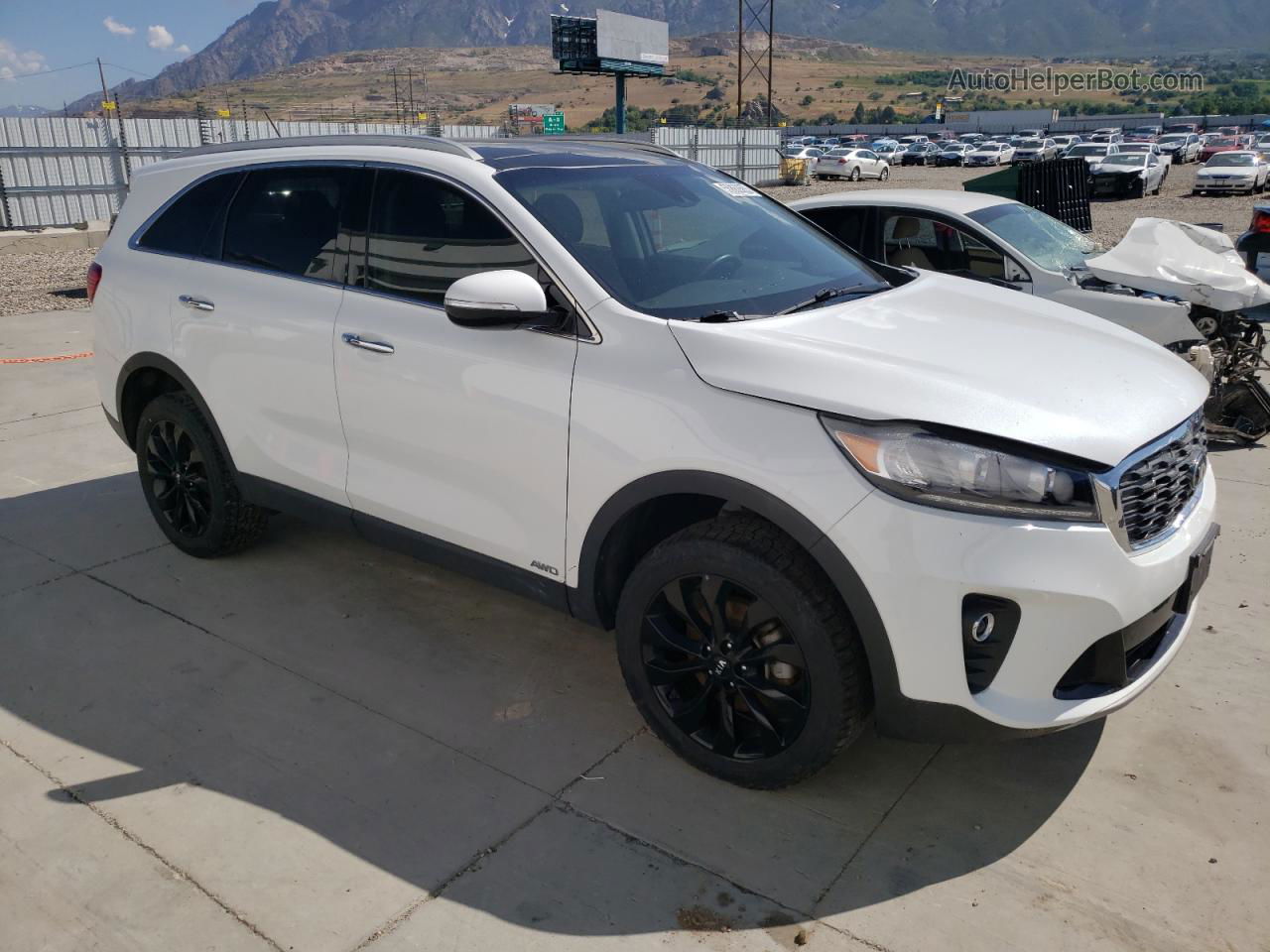 2020 Kia Sorento Ex White vin: 5XYPHDA51LG709141