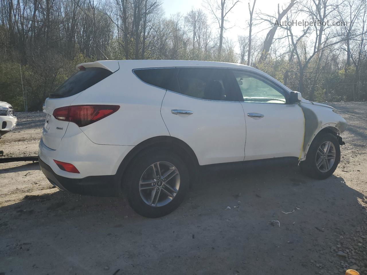 2018 Hyundai Santa Fe Sport  White vin: 5XYZT3LB1JG573319