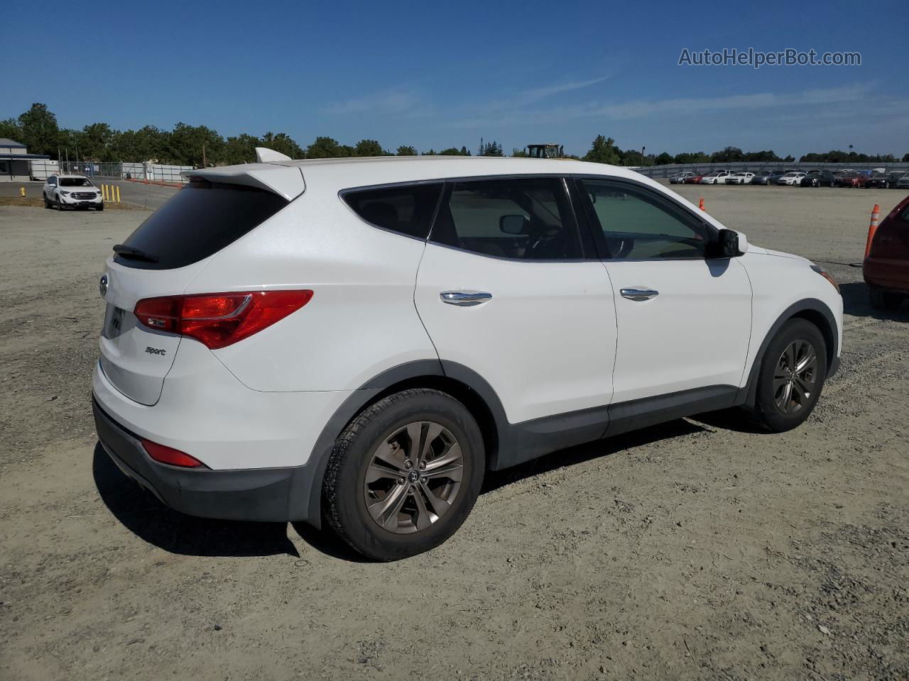 2013 Hyundai Santa Fe Sport  White vin: 5XYZT3LB7DG016662