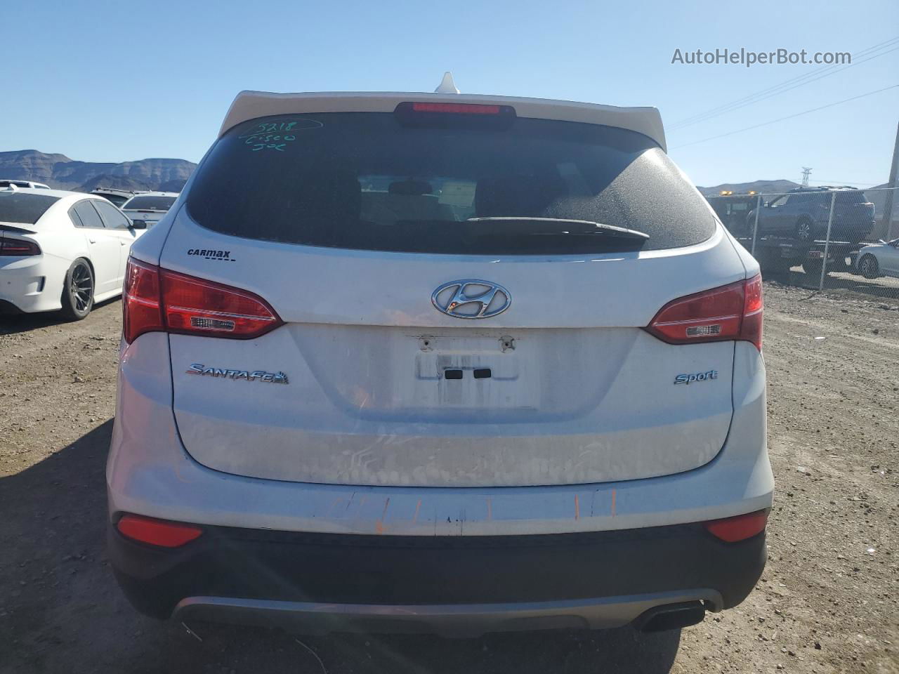 2013 Hyundai Santa Fe Sport  White vin: 5XYZT3LB8DG019473