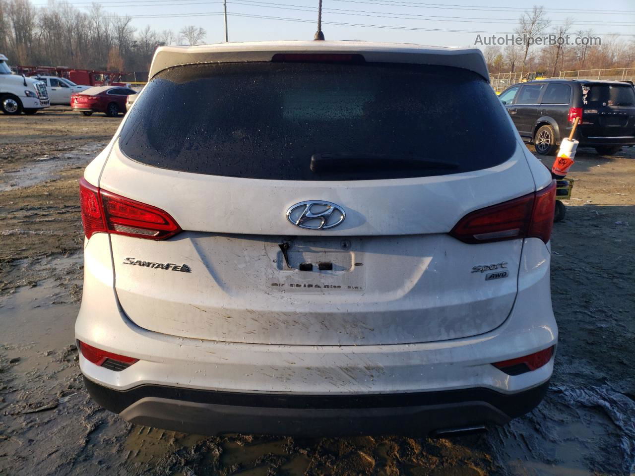 2018 Hyundai Santa Fe Sport  White vin: 5XYZTDLB9JG550778