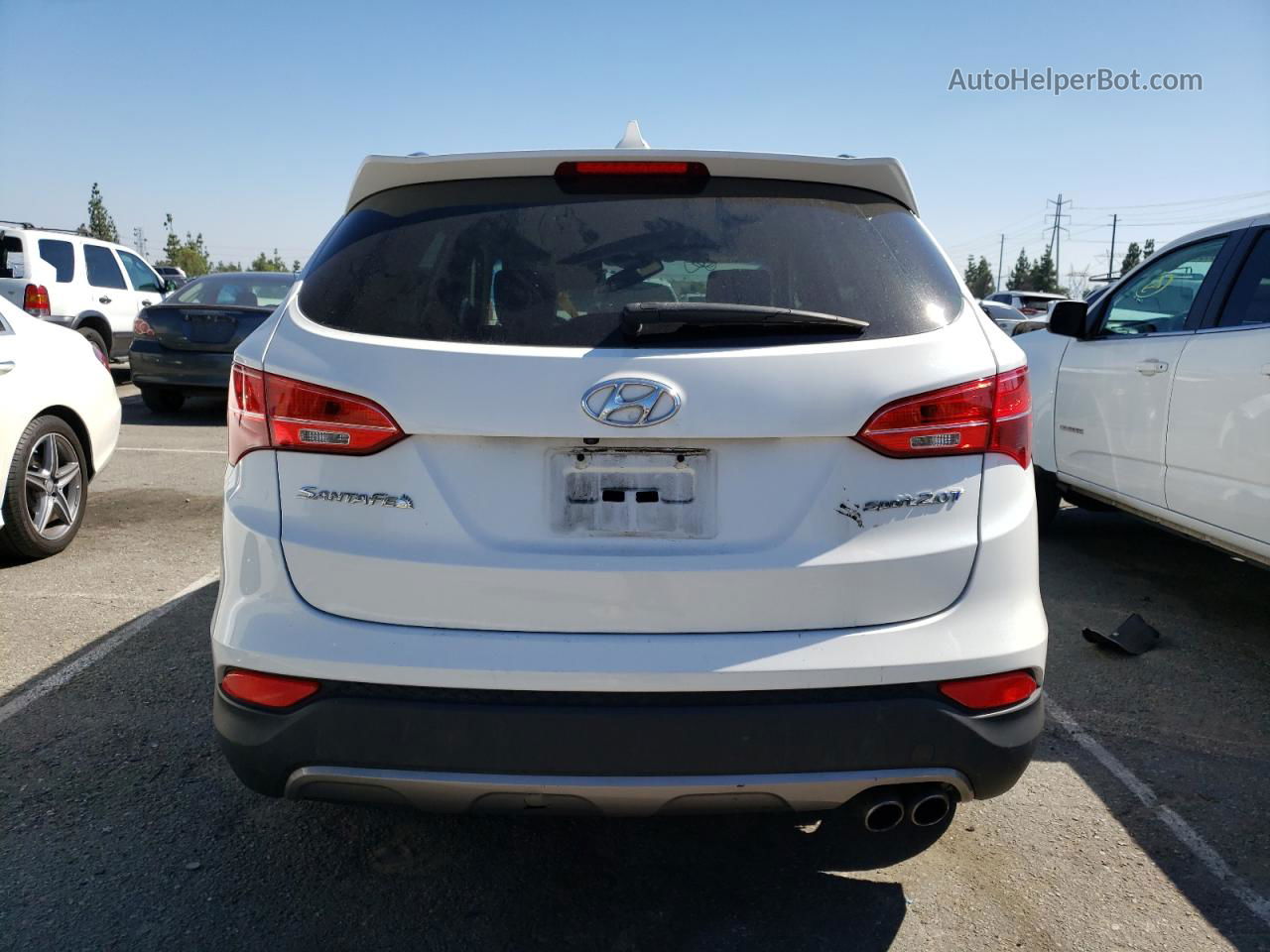 2014 Hyundai Santa Fe Sport  White vin: 5XYZU3LA0EG221892