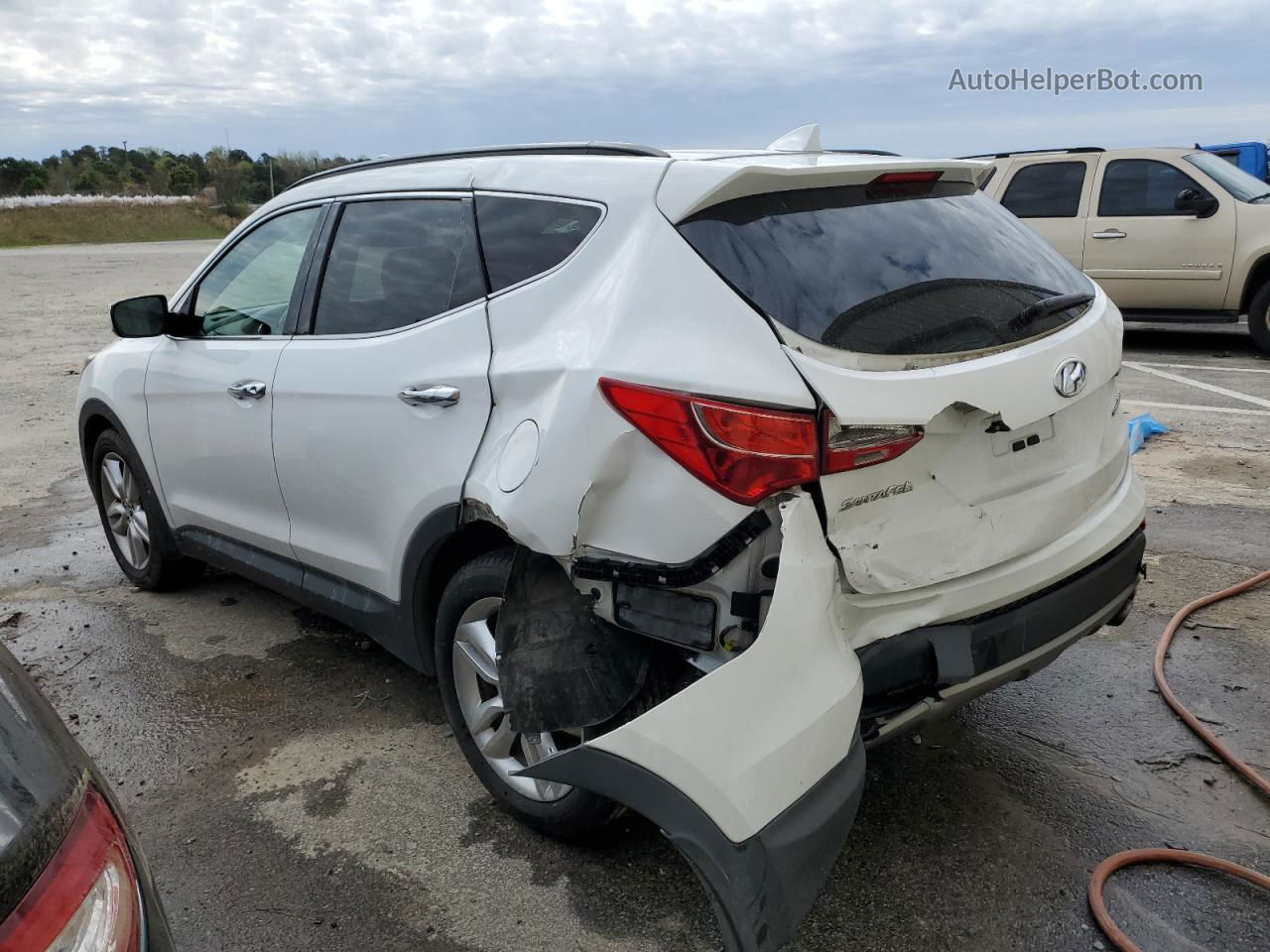 2014 Hyundai Santa Fe Sport  White vin: 5XYZU3LA7EG165983