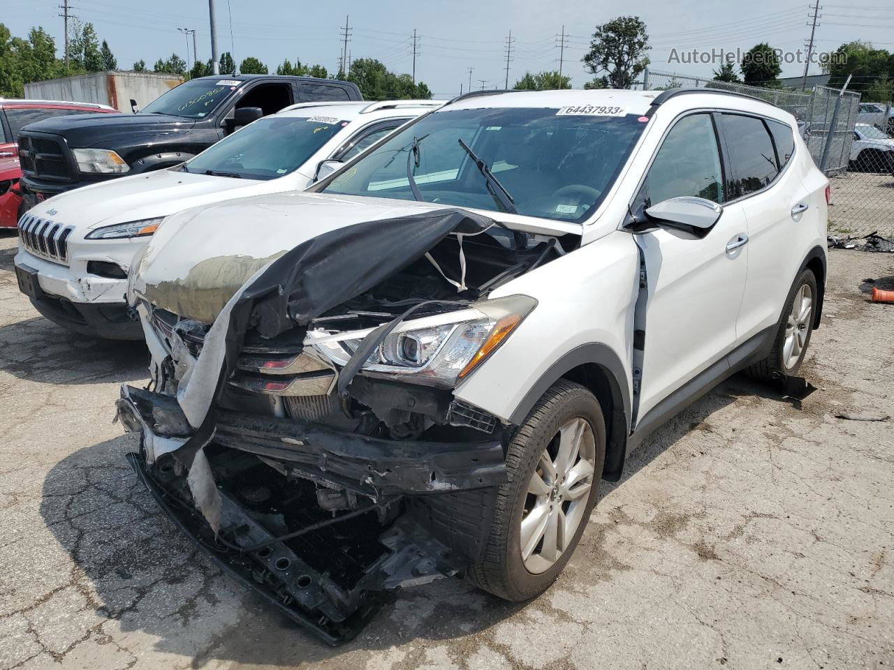 2014 Hyundai Santa Fe Sport  White vin: 5XYZU3LA7EG208427