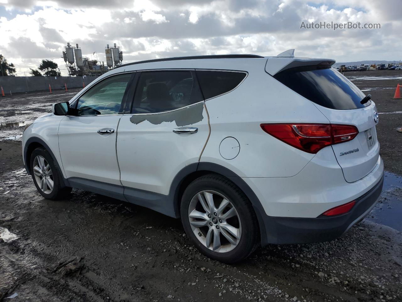 2013 Hyundai Santa Fe Sport  White vin: 5XYZU3LAXDG120891