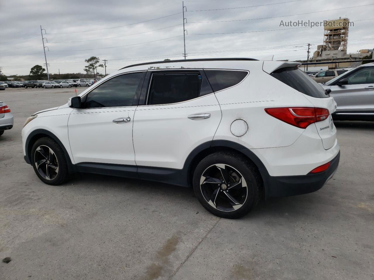 2014 Hyundai Santa Fe Sport  White vin: 5XYZU3LAXEG124702