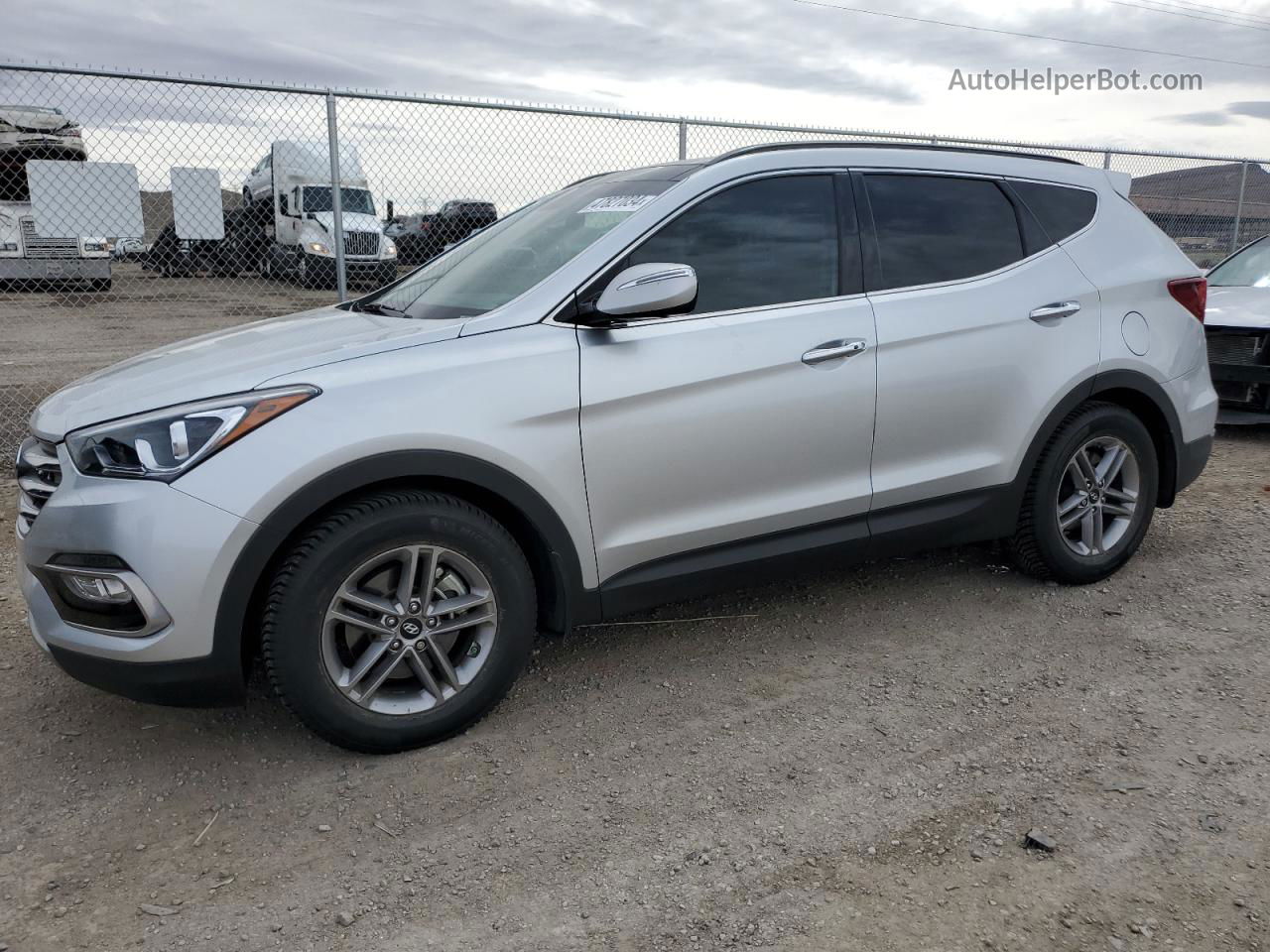 2018 Hyundai Santa Fe Sport  Серебряный vin: 5XYZU3LB4JG506131