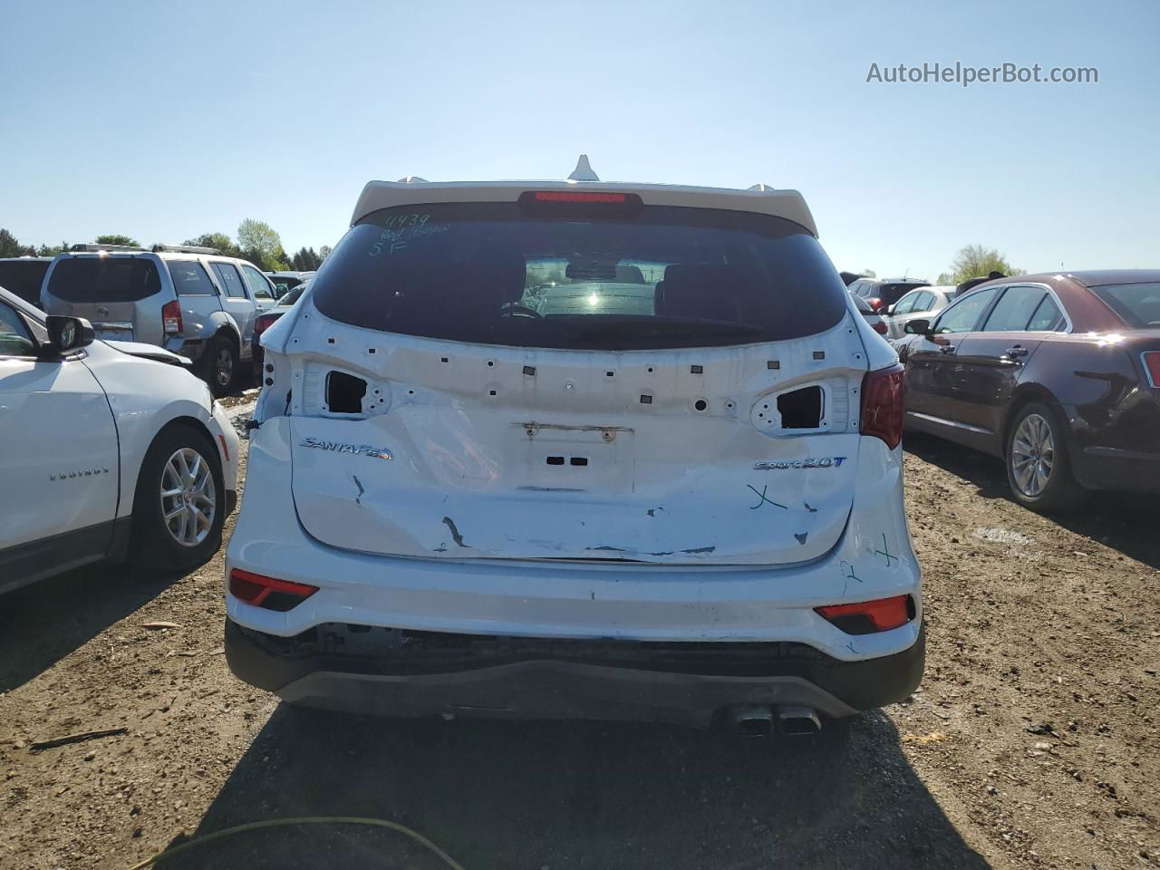 2018 Hyundai Santa Fe Sport  White vin: 5XYZU4LA4JG566326