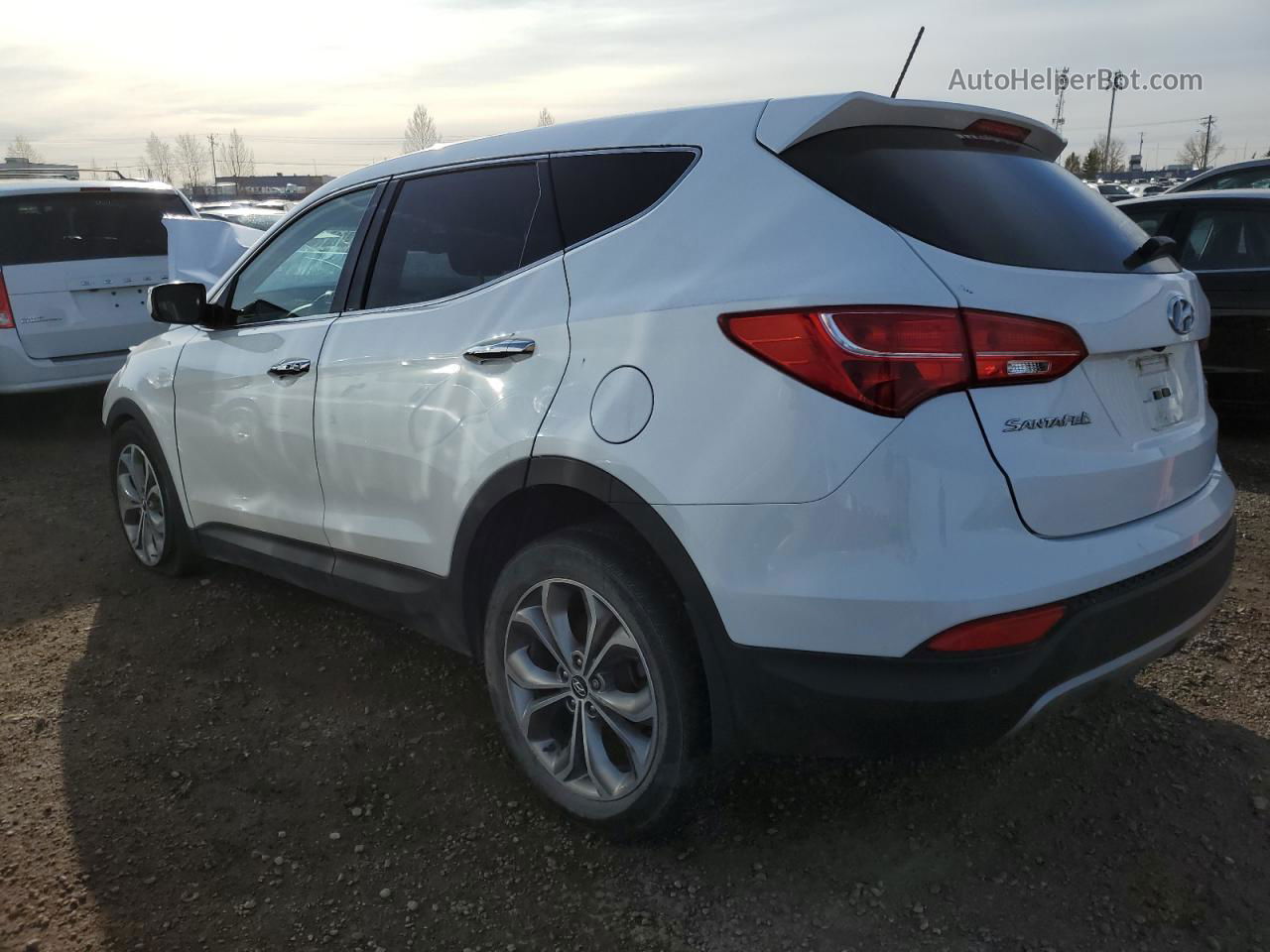 2013 Hyundai Santa Fe Sport  White vin: 5XYZUDLA5DG029842