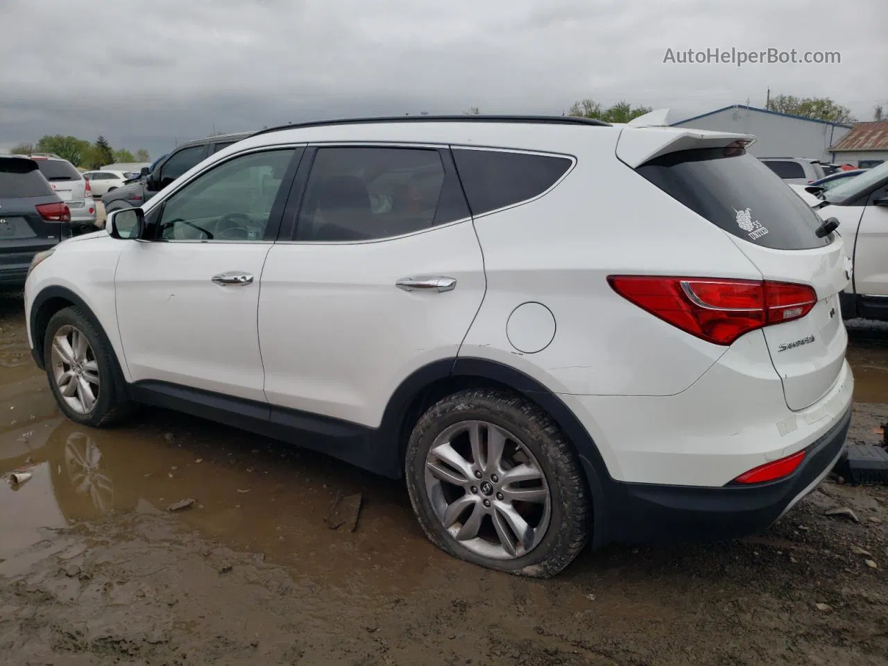 2013 Hyundai Santa Fe Sport  White vin: 5XYZUDLAXDG071262