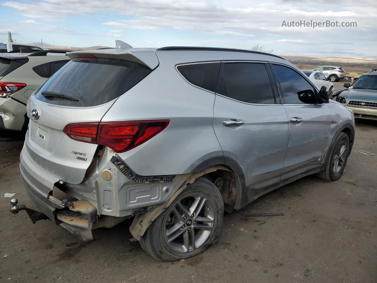 2018 Hyundai Santa Fe Sport  Серебряный vin: 5XYZUDLB7JG524323