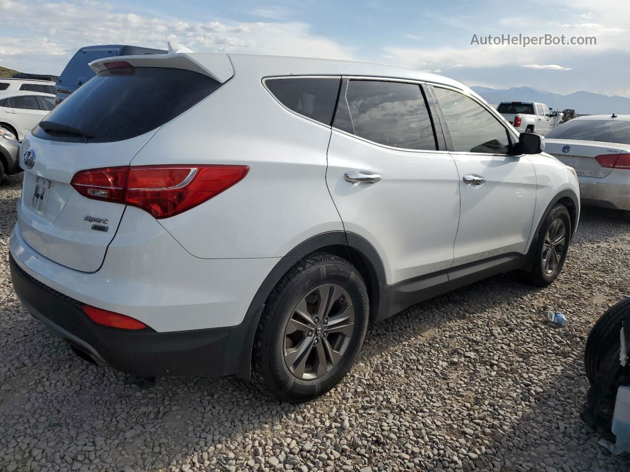 2013 Hyundai Santa Fe Sport  White vin: 5XYZUDLB8DG038737