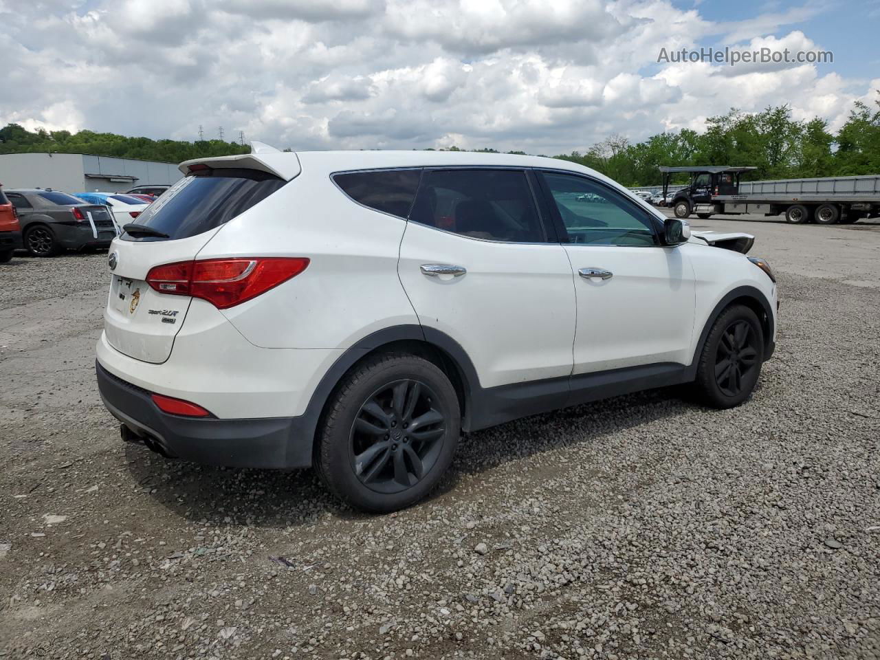 2013 Hyundai Santa Fe Sport  White vin: 5XYZWDLA3DG060694