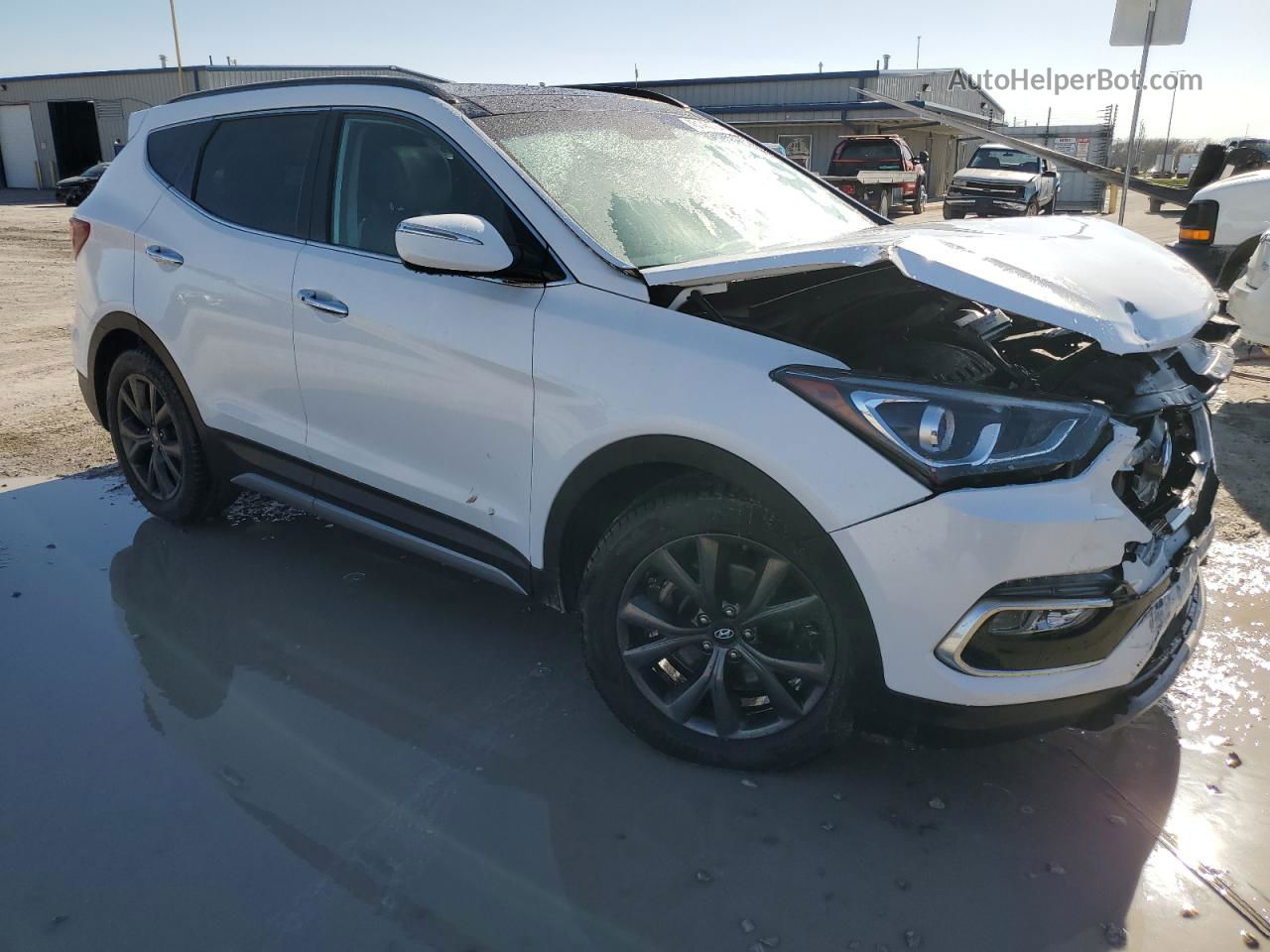 2018 Hyundai Santa Fe Sport  White vin: 5XYZWDLA7JG566945