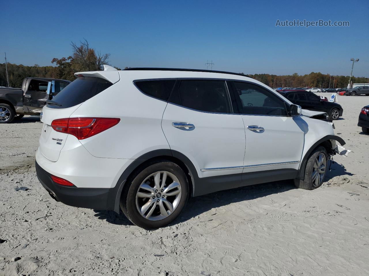 2014 Hyundai Santa Fe Sport  White vin: 5XYZWDLA8EG211711