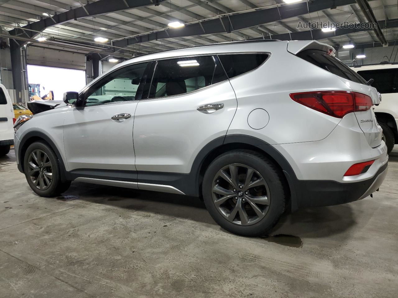 2018 Hyundai Santa Fe Sport  Silver vin: 5XYZWDLA9JG507296