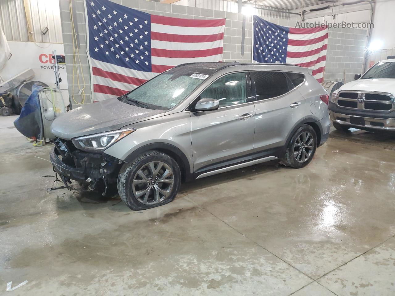 2018 Hyundai Santa Fe Sport  Gray vin: 5XYZWDLA9JG531257