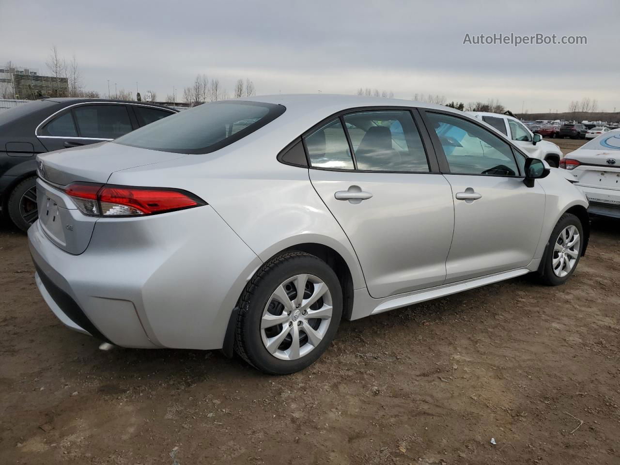 2020 Toyota Corolla Le Silver vin: 5YFBPRBE3LP042612