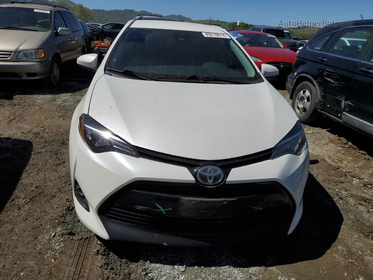 2017 Toyota Corolla Le White vin: 5YFBPRHE5HP592022