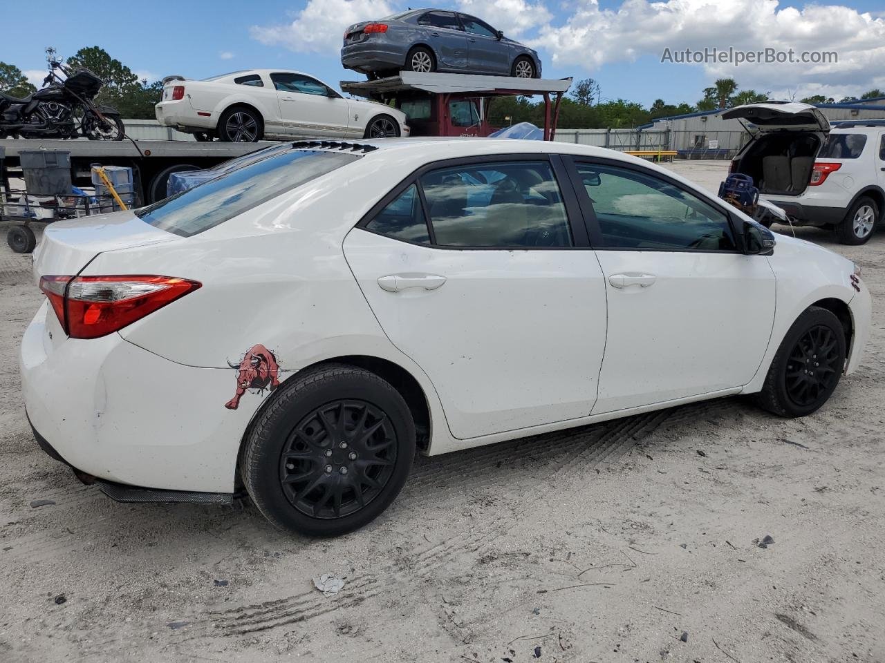 2014 Toyota Corolla L White vin: 5YFBURHE0EP123473