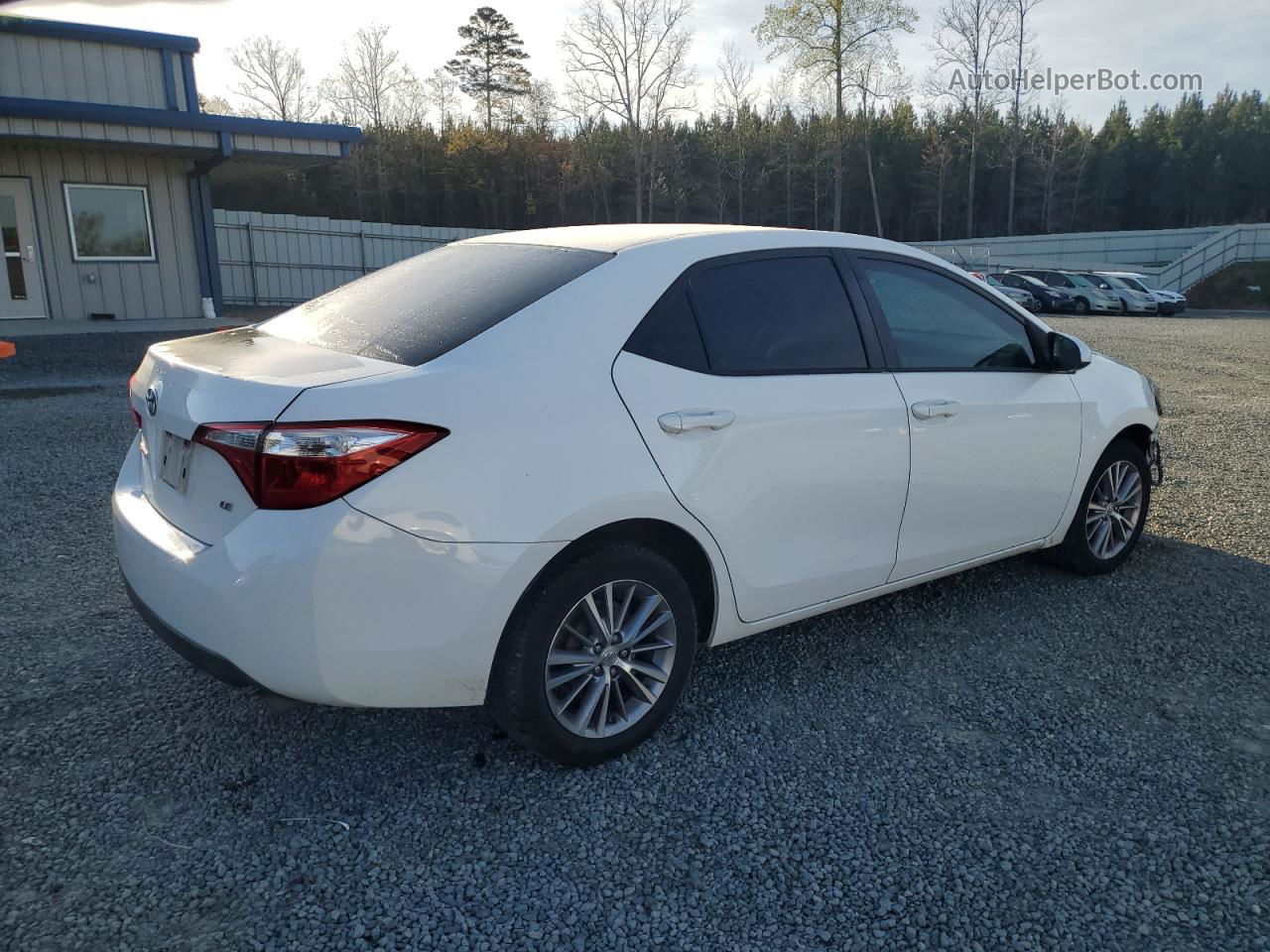 2015 Toyota Corolla L White vin: 5YFBURHE0FP214146