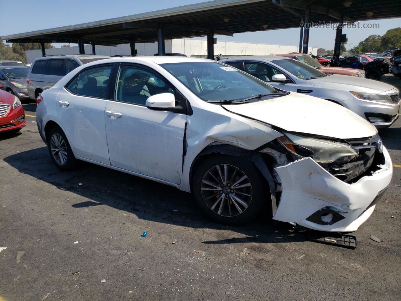 2015 Toyota Corolla L White vin: 5YFBURHE0FP224661