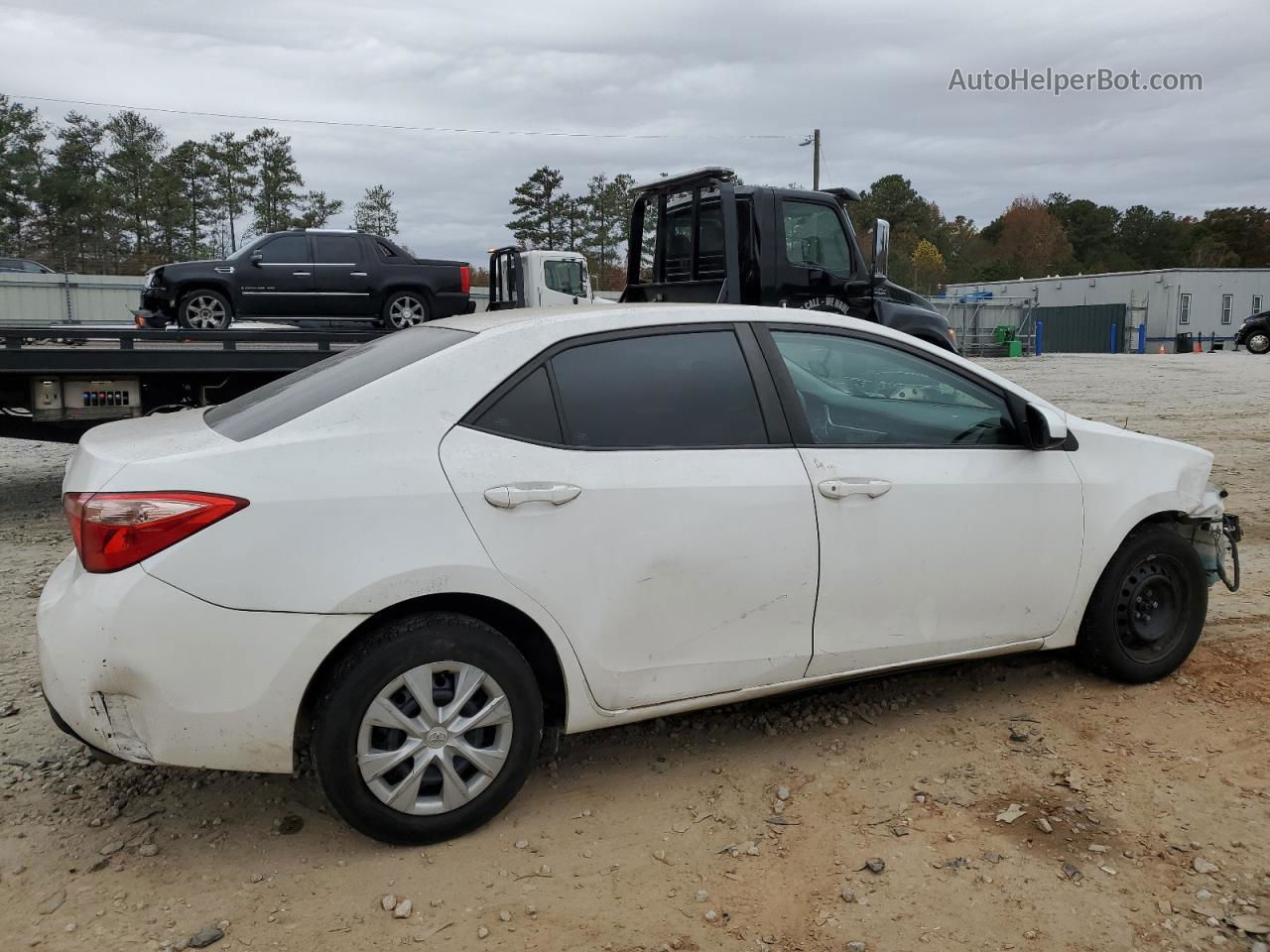 2017 Toyota Corolla L White vin: 5YFBURHE0HP635786