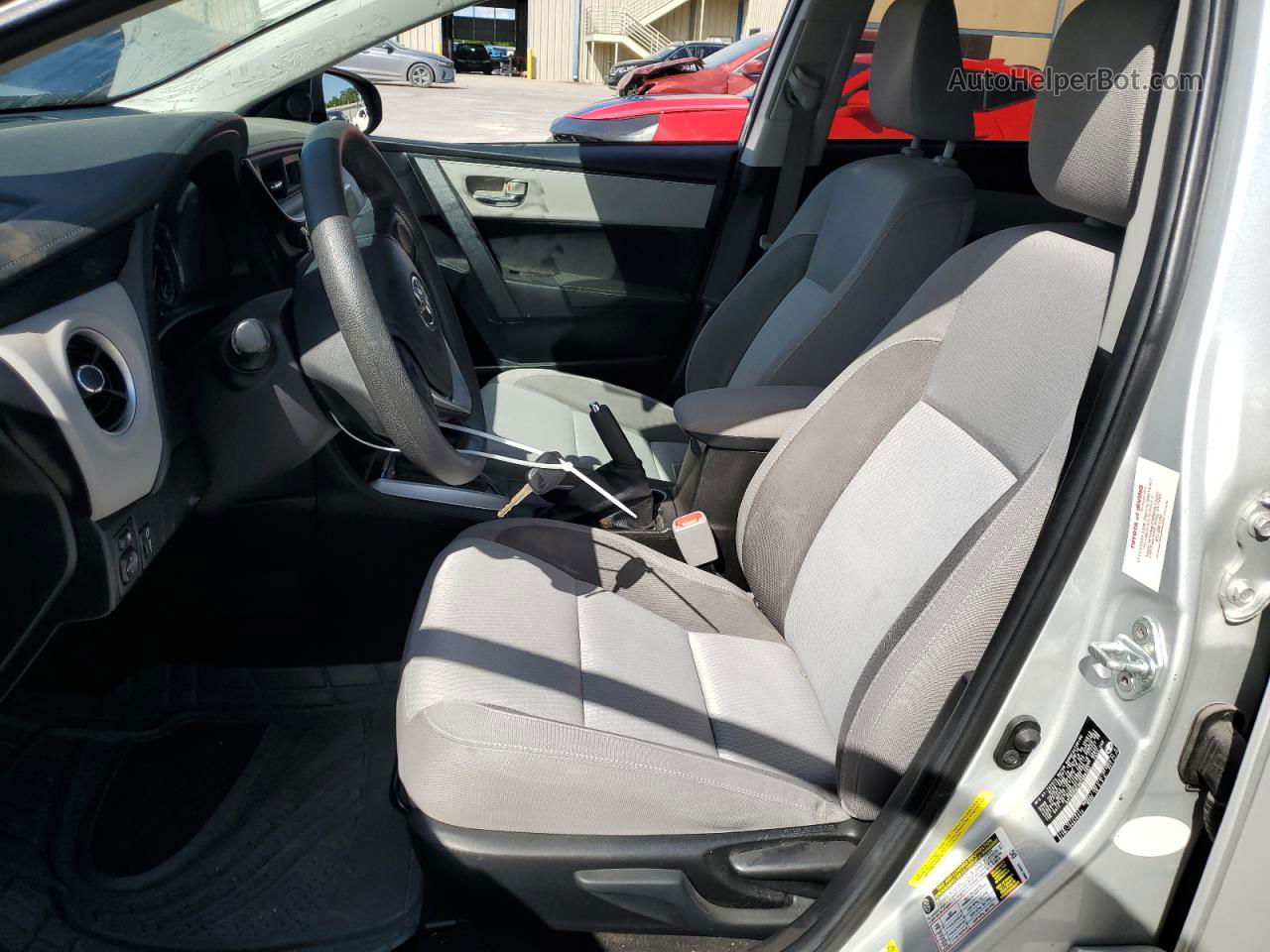 2019 Toyota Corolla L Silver vin: 5YFBURHE0KP860393