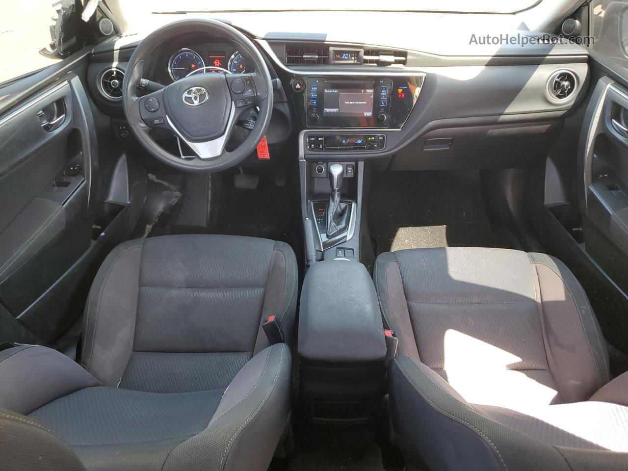 2019 Toyota Corolla L Gray vin: 5YFBURHE0KP870518