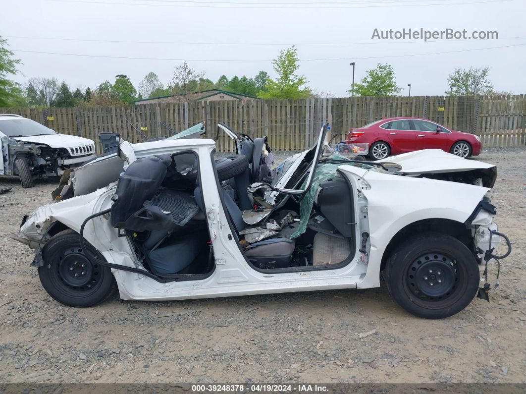 2019 Toyota Corolla Le White vin: 5YFBURHE0KP921810