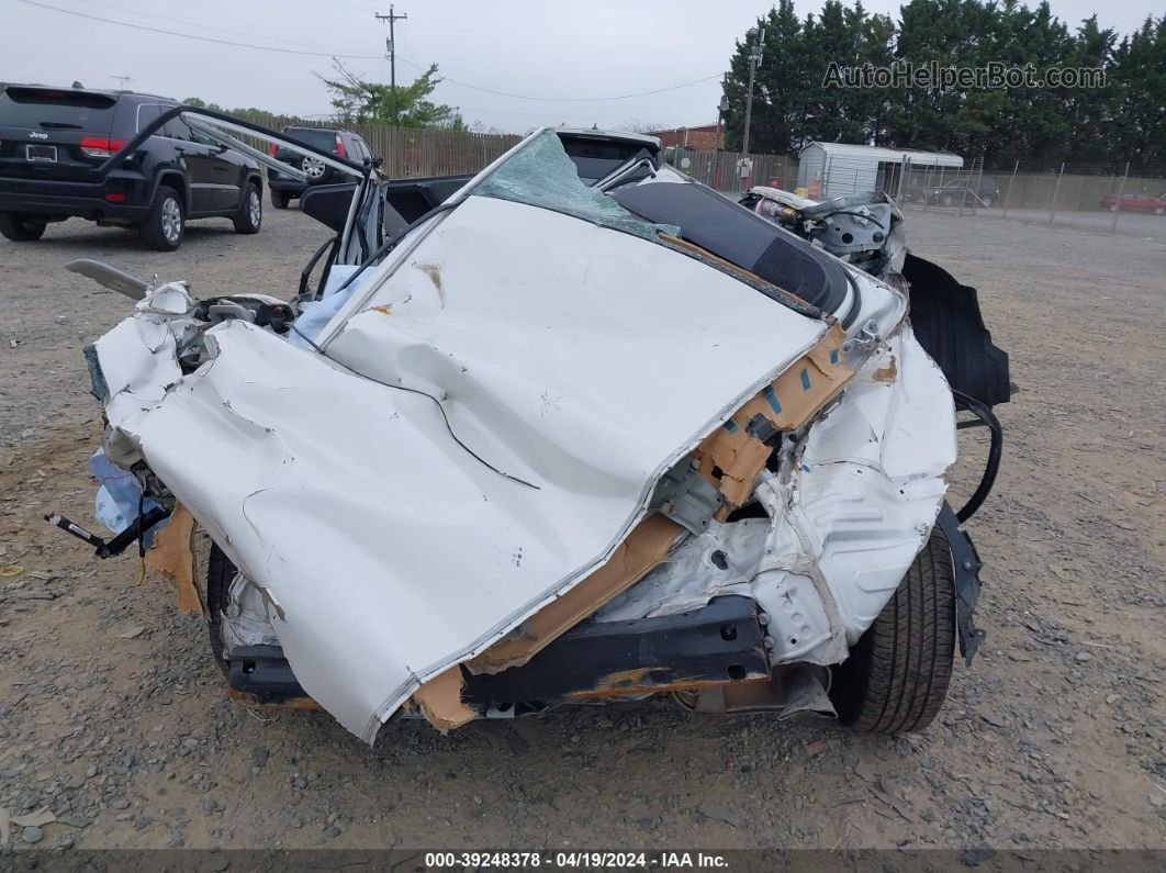 2019 Toyota Corolla Le Белый vin: 5YFBURHE0KP921810