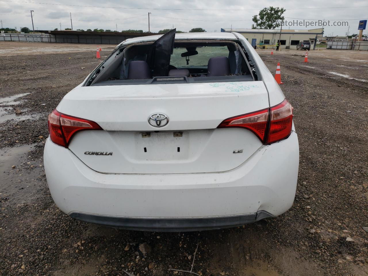 2019 Toyota Corolla L White vin: 5YFBURHE0KP941457