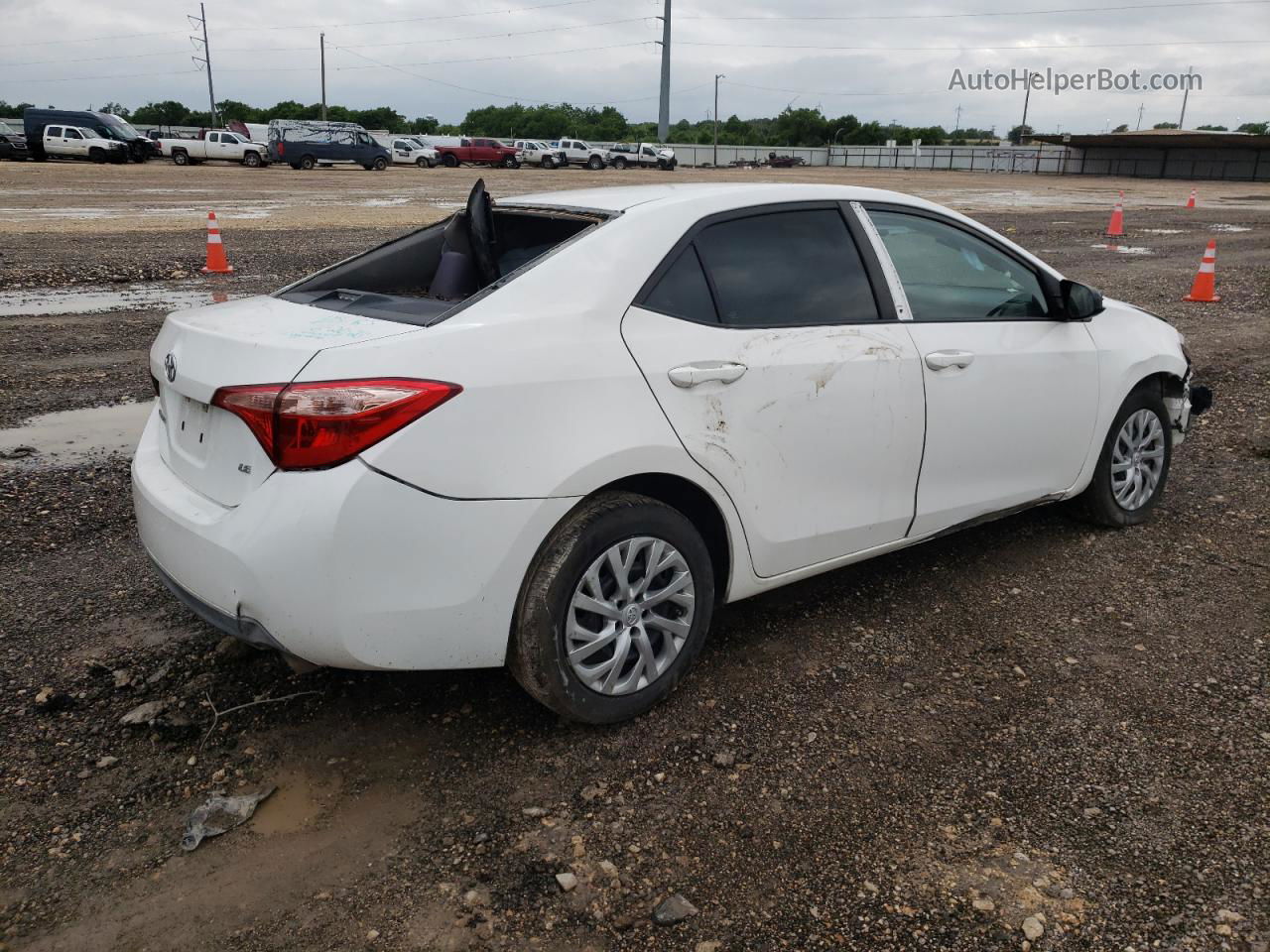 2019 Toyota Corolla L Белый vin: 5YFBURHE0KP941457