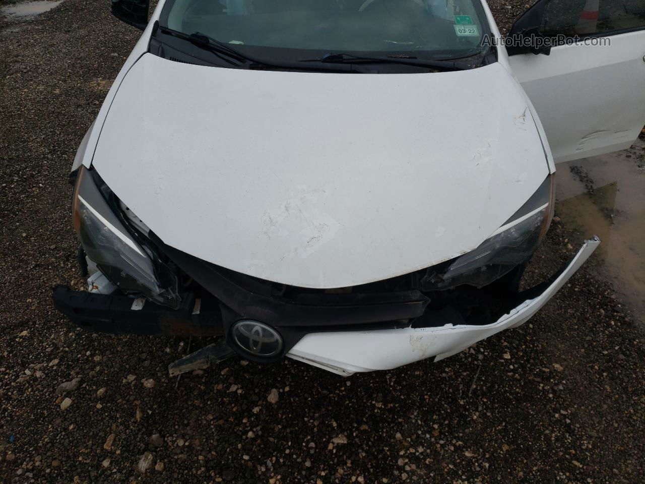 2019 Toyota Corolla L White vin: 5YFBURHE0KP941457