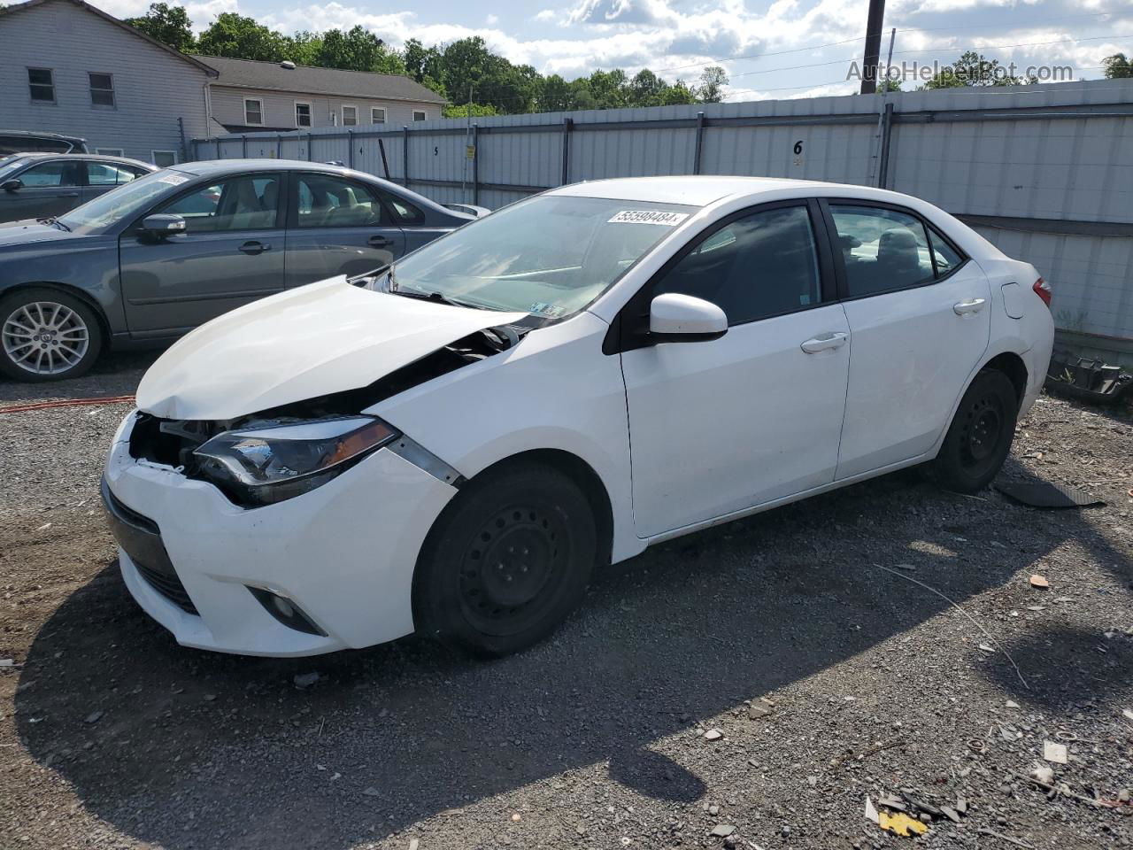 2015 Toyota Corolla L White vin: 5YFBURHE1FP224488