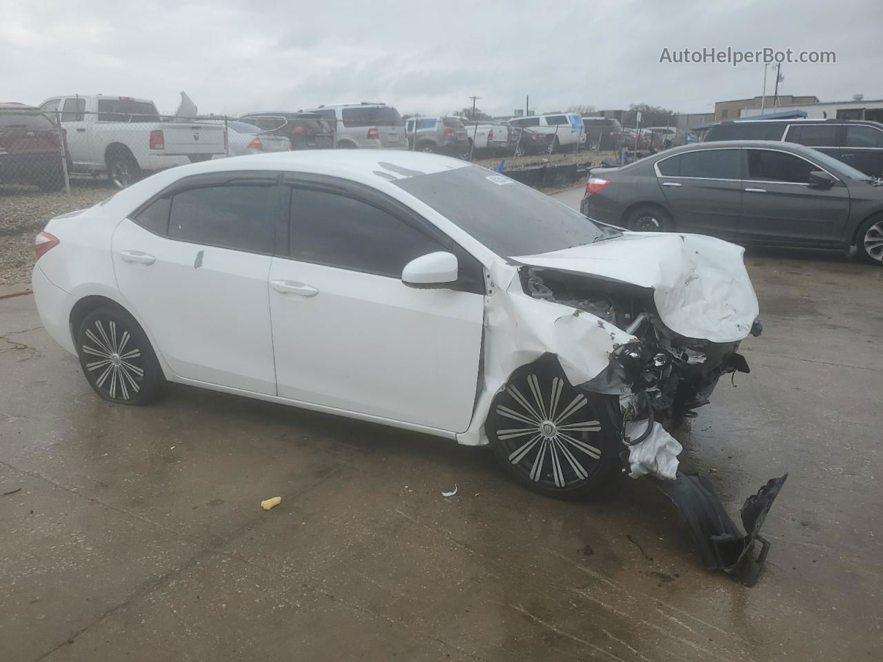 2015 Toyota Corolla L White vin: 5YFBURHE1FP343321