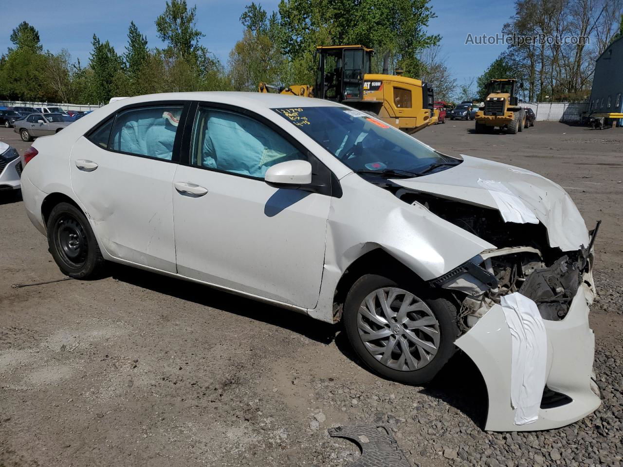 2017 Toyota Corolla L Белый vin: 5YFBURHE1HP614994