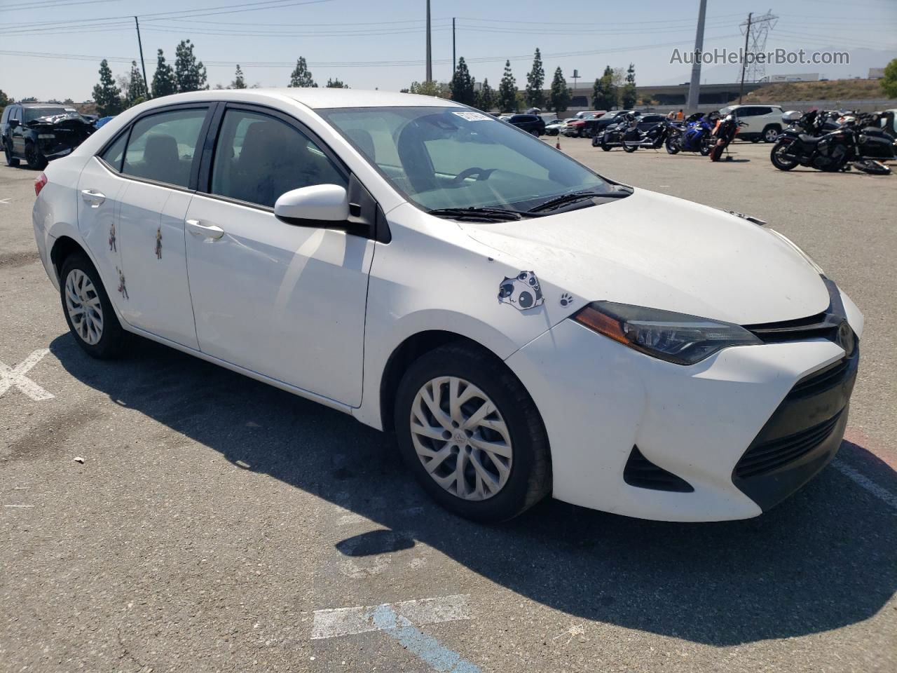 2017 Toyota Corolla L White vin: 5YFBURHE1HP719891