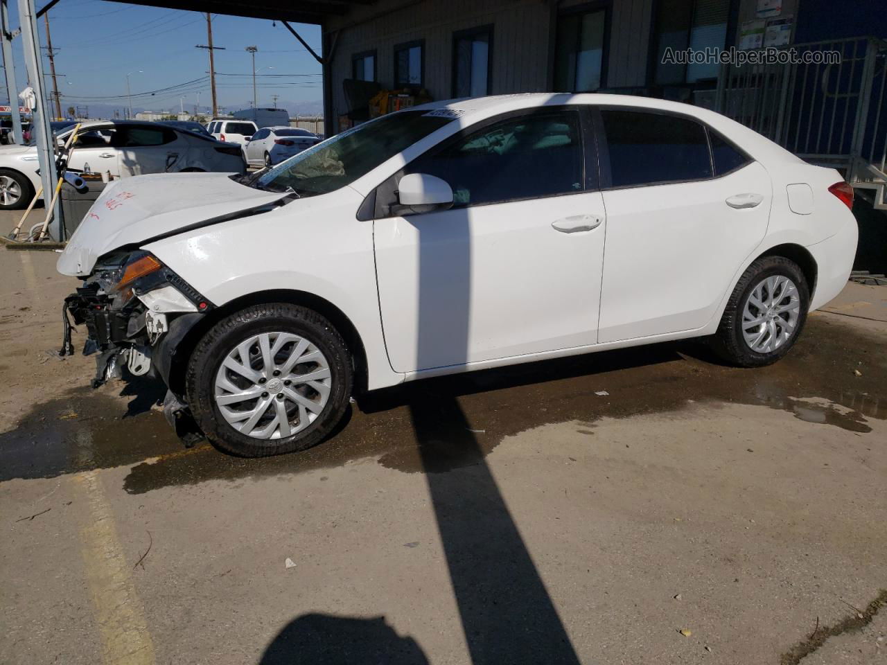 2017 Toyota Corolla L White vin: 5YFBURHE1HP731930