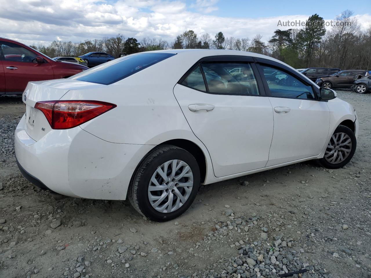 2019 Toyota Corolla L White vin: 5YFBURHE1KP905096