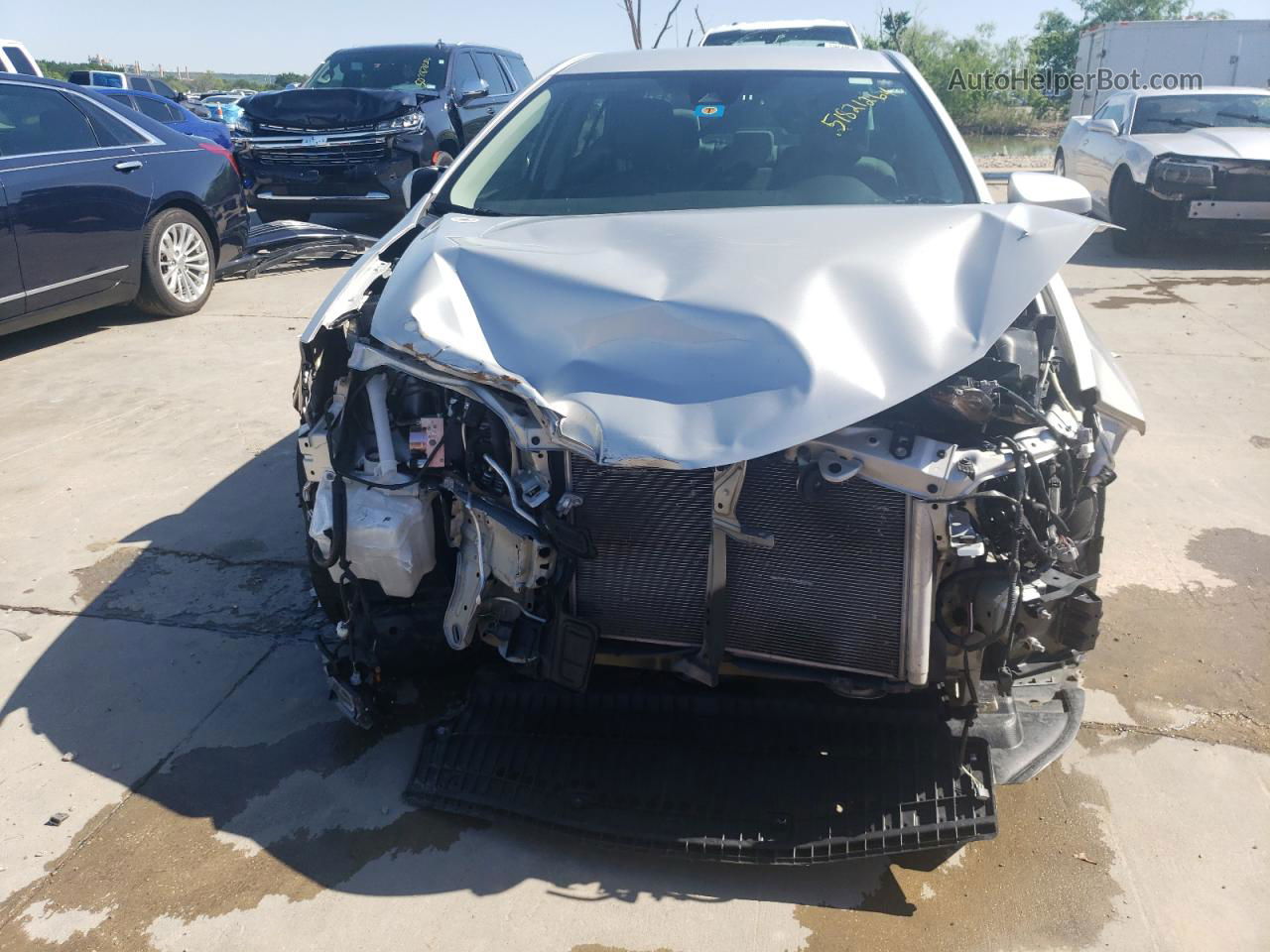 2019 Toyota Corolla L Silver vin: 5YFBURHE1KP907947