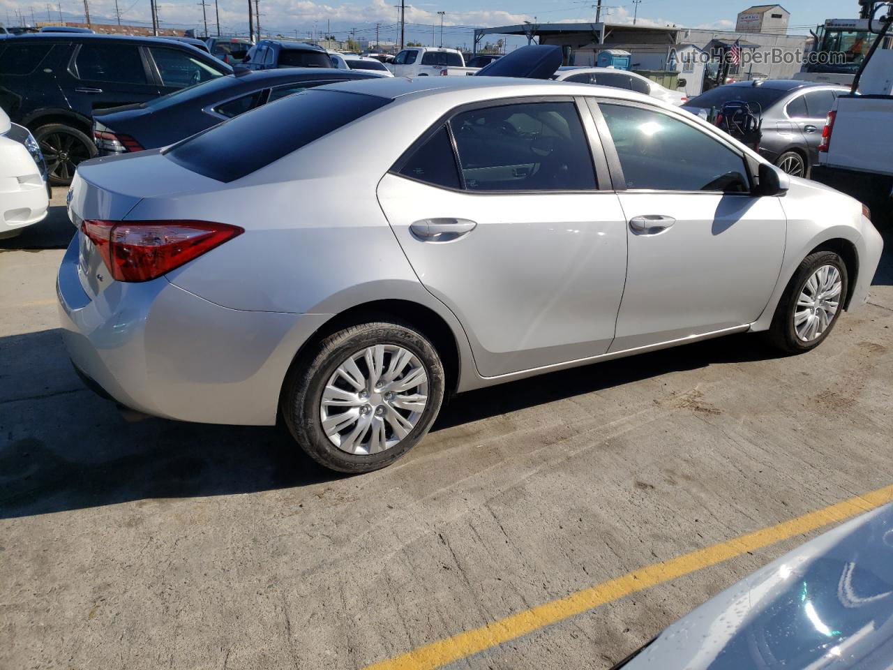 2019 Toyota Corolla L Silver vin: 5YFBURHE1KP915739