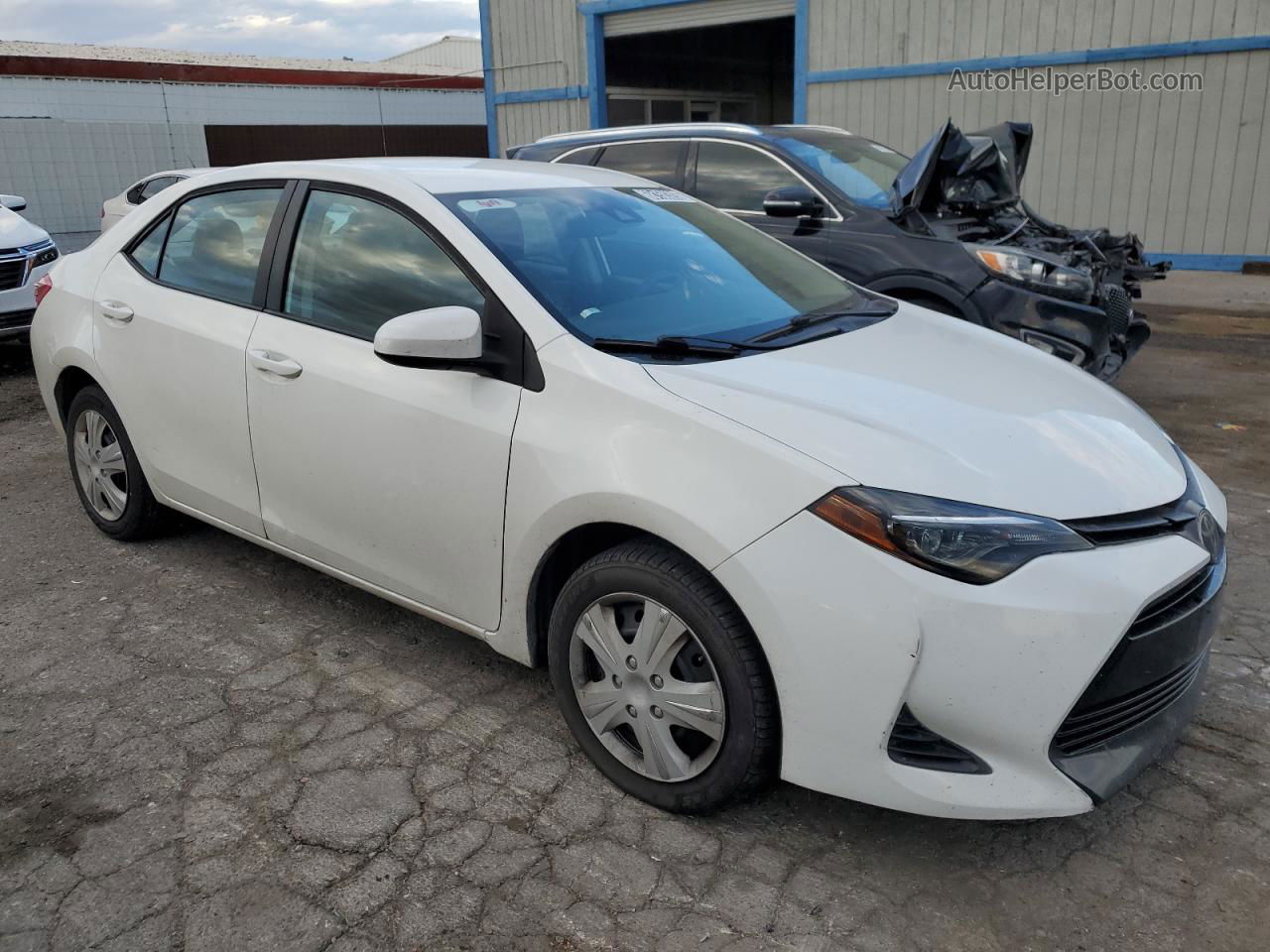 2019 Toyota Corolla L White vin: 5YFBURHE1KP935439