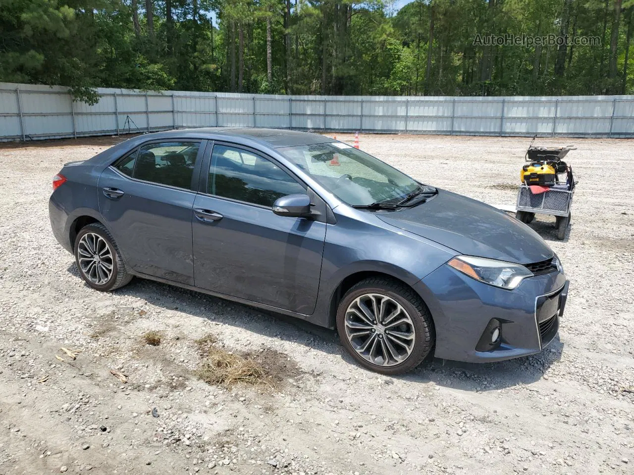 2014 Toyota Corolla L Blue vin: 5YFBURHE2EP040059